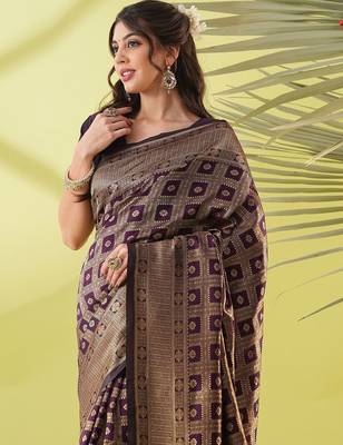 Magenta pure silk woven zari work saree with blouse 2