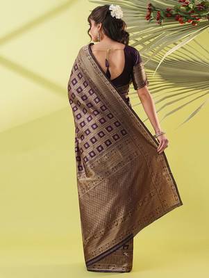 Magenta pure silk woven zari work saree with blouse 4
