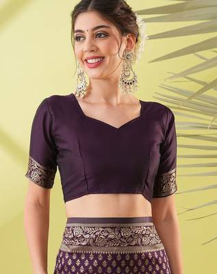 Magenta pure silk woven zari work saree with blouse 5