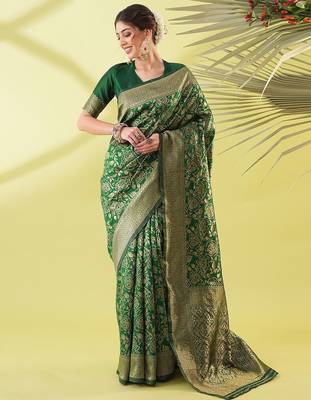 Green pure silk woven zari work saree with blouse 1