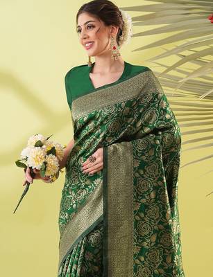 Green pure silk woven zari work saree with blouse 2
