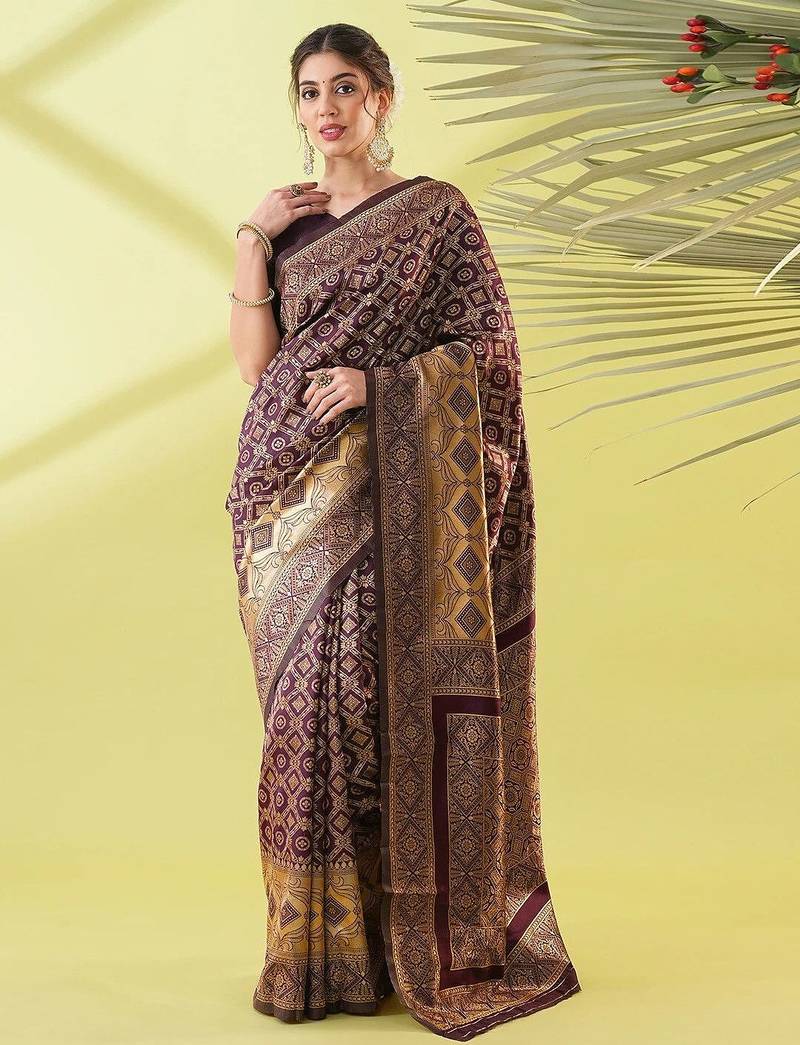 Green pure silk woven zari work saree with blouse