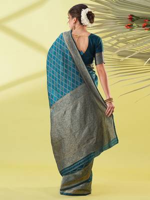 Light blue pure silk woven zari work saree with blouse 4