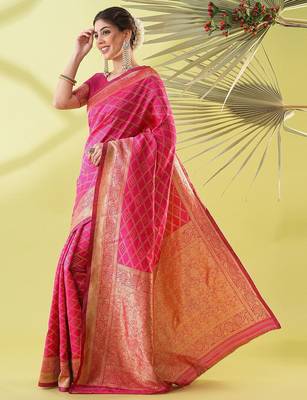 Pink pure silk woven zari work saree with blouse 3