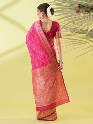 Pink pure silk woven zari work saree with blouse 4