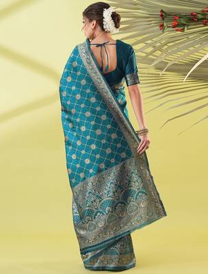 Light blue pure silk woven zari work saree with blouse 3