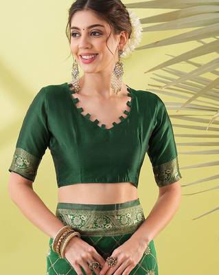Green pure silk woven zari work saree with blouse 5