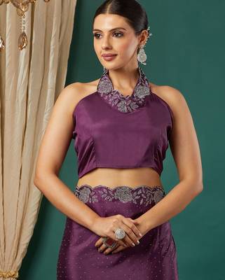 Magenta satin woven zari work saree with blouse 5