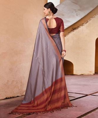 Grey blended cotton woven zari work saree with blouse 3