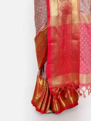 Pink jacquard woven zari work saree with blouse 5