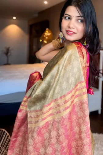 Multicolor blended cotton woven zari work saree with blouse