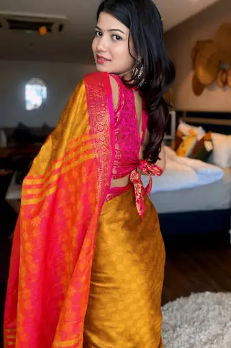 Gold blended cotton woven zari work saree with blouse