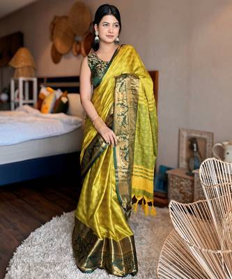 Light green blended cotton woven zari work saree with blouse 3
