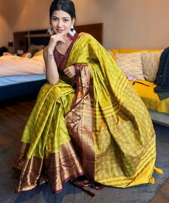Light green blended cotton woven zari work saree with blouse 2