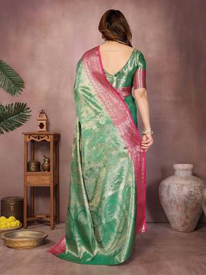 Green silk blend woven zari work saree with blouse 2