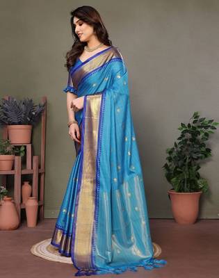Light blue pure silk woven zari work saree with blouse 4
