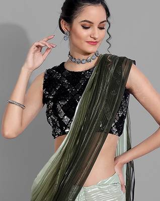 Dark green georgette woven zari work saree with blouse 2