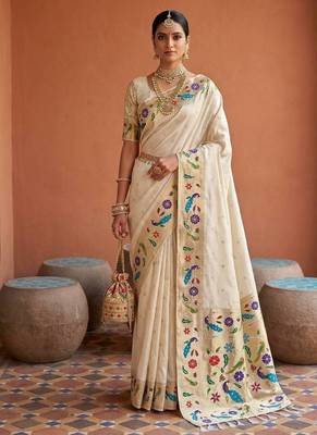 Off White Color zari weawing Work Silk Saree 2