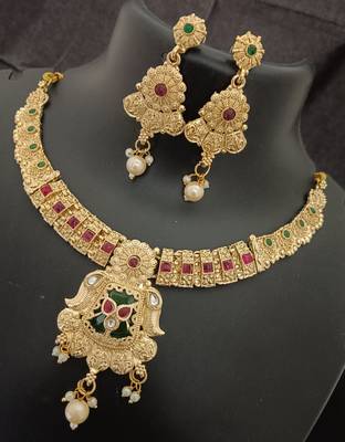 Pink green stones rajwadi heritage square shape jewellery set 2