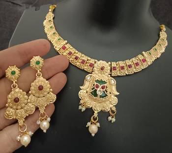 Pink green stones rajwadi heritage square shape jewellery set 3