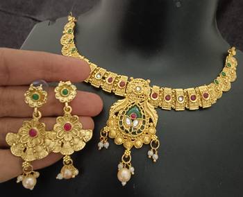 Pink green stones rajwadi heritage square drop jewellery set 2