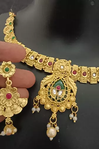Pink green stones rajwadi heritage square drop jewellery set