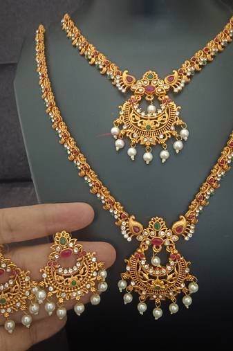 Matt finish pink green elegant south indian bridal jewellery set