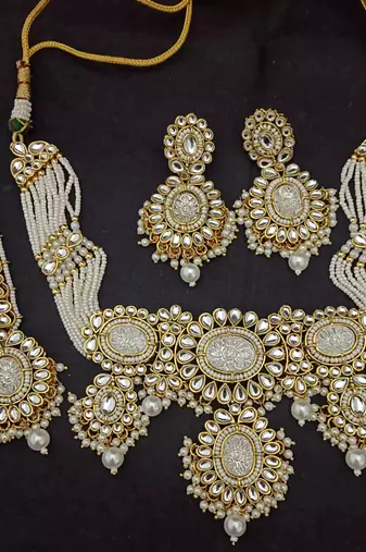 White moissanite double stones pearls bridal jewellery set