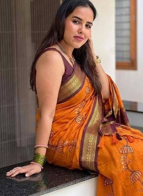 Orange blended cotton embroidered zari work saree with blouse 4