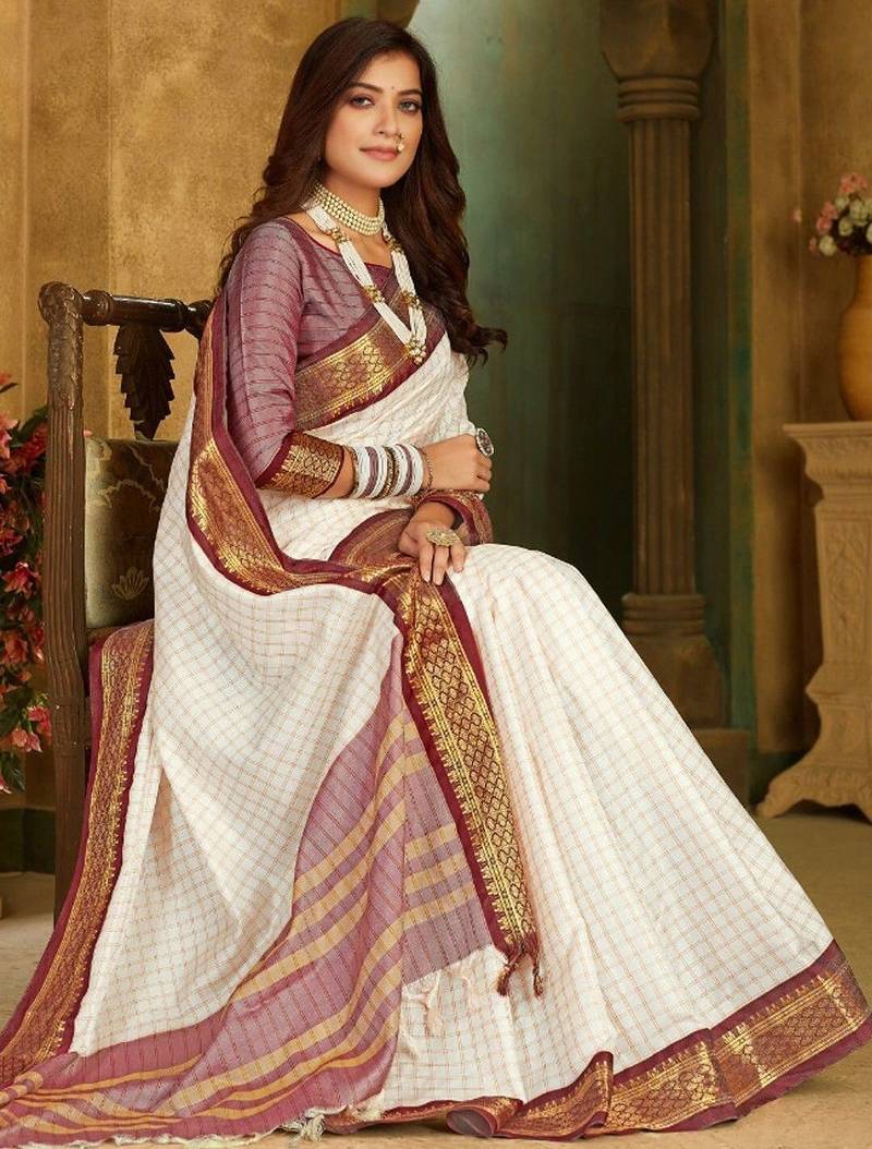 White maroon pure silk  zari work saree with blouse