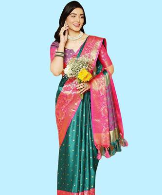 Green jacquard  zari work saree with blouse 4