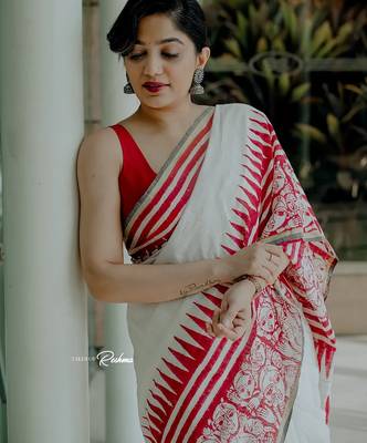 white printed soft cotton  saree with blouse 2