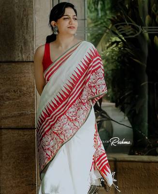 white printed soft cotton  saree with blouse 3