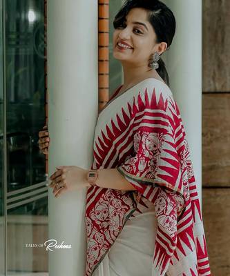 white printed soft cotton  saree with blouse 4