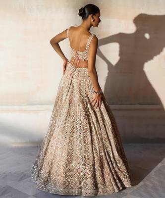 Dusty Pink Embroidered Rambagh Silk Lehenga Set 4