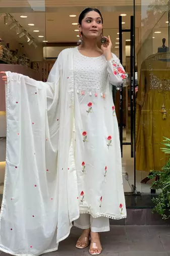 Women   s white chanderi silk embroidered kurta set with pant & embroidered dupatta