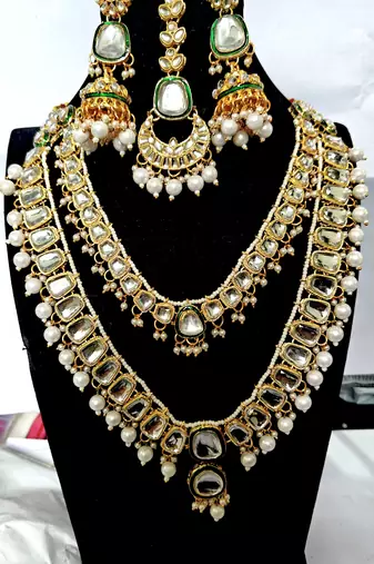 Kundan necklace set