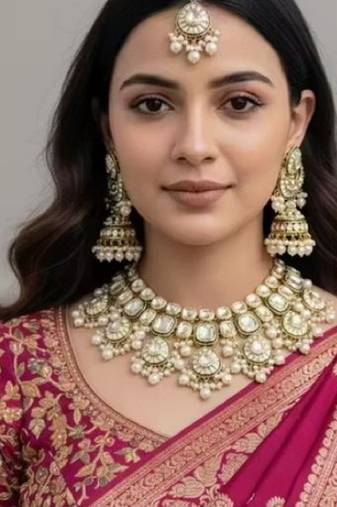 Traditional kundan necklace set for bridal