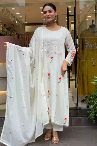 white chanderi silk blend embroidered kurta set with pant & embroidered dupatta