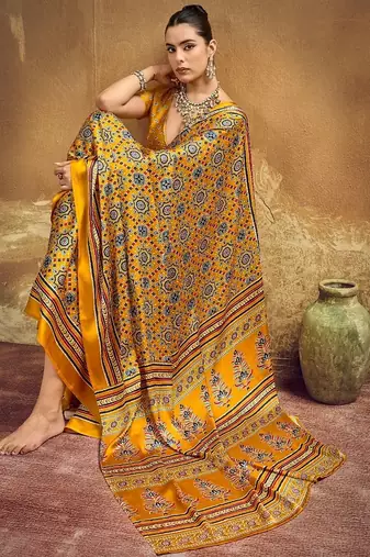 Elegant modal satin print saree with blouse 