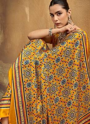 Elegant modal satin print saree with blouse 2