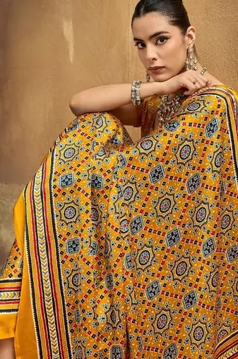 Elegant modal satin print saree with blouse