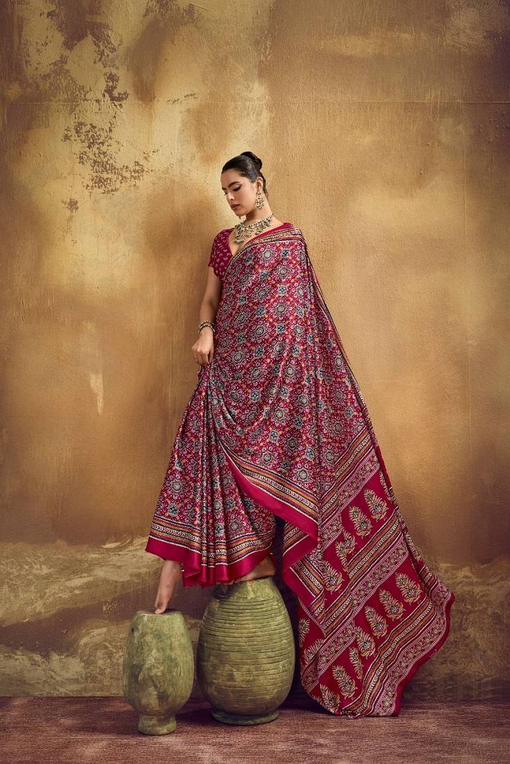 Elegant modal satin print saree with blouse 