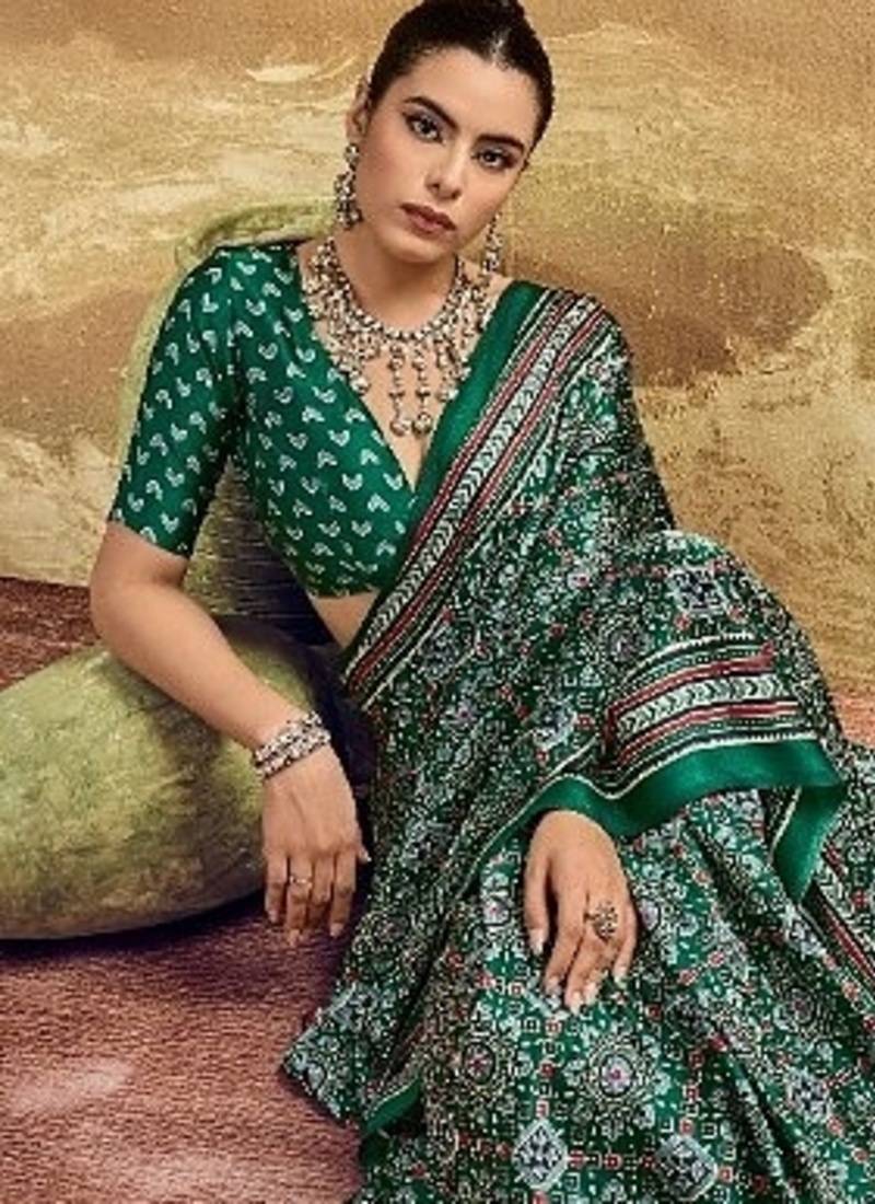 Elegant modal satin print saree with blouse 