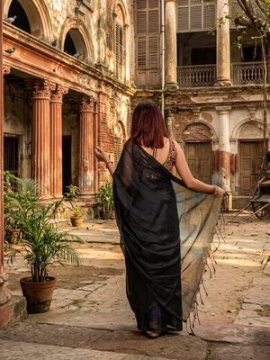  raabta black handloom tissue saree 2