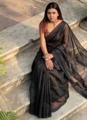  raabta black handloom tissue saree 3