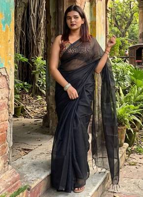  raabta black handloom tissue saree 5