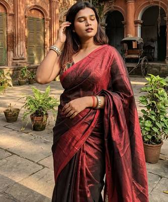  wine drizzlewine red handloom tissue saree 5