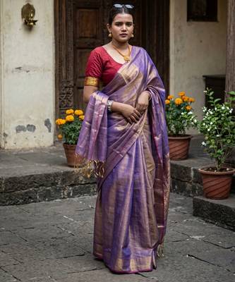  sunehri rush gold & pink handloom tissue saree 2