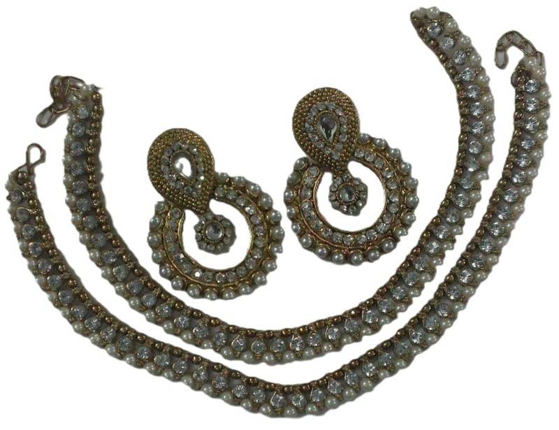 Designer Kundan Earings with Traditional Anklets